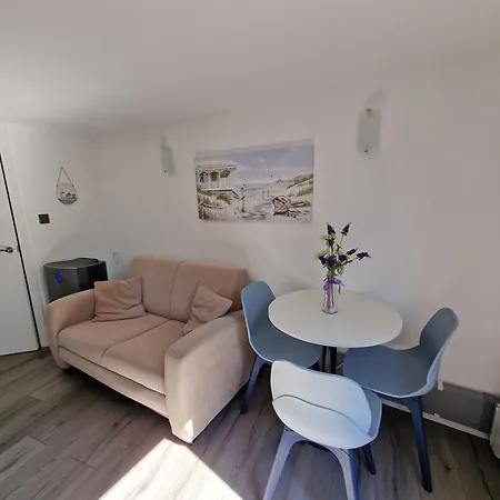 Gf Studio, Secure Parking, Outside Area, Cinema Hurn Zimmer foto